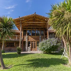 Hotel La Casa De Carlitos 2*