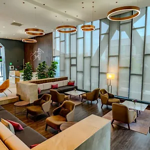 Courtyard By Marriott Airport 4* Santiago
