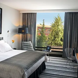 Radisson Petra La Dehesa 호텔