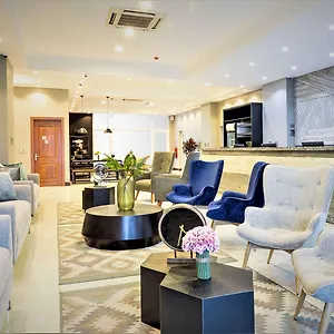 Hotel Nobile Estacion 4*