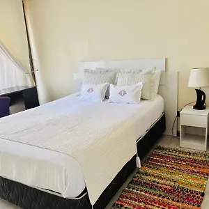 Homestay Departamento Bellas Artes 2 Dormitorios, 2 Banos Santiago