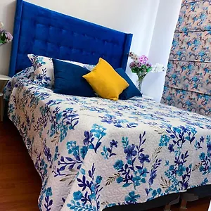 Depto Metro Santa Ana 3 Apartment