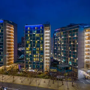 Western Premier Marina Condes Hotel 4*