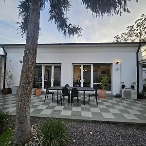Homestay Refugio En Barrio Italia - Casa Completa O Por *