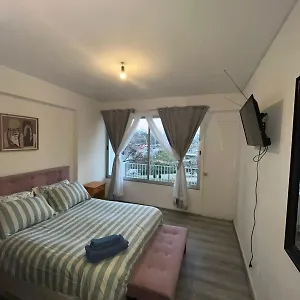 Departamento Estudio Remodelado En Edificio Antiguo Barrio Exclusivo * Santiago