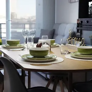 Nuevo, Encantador Y Equipado Dpto En Apartment