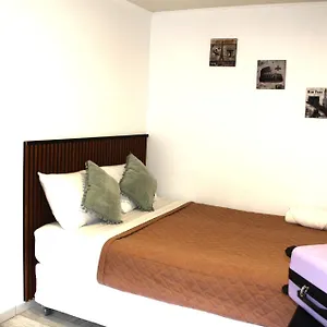 Hostel Departamento Privado A 4 Kilometros Del Aeropuerto *