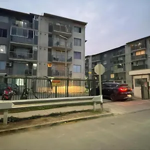 Comodo Departamento Temporal Cerca Aeropuerto Apartment