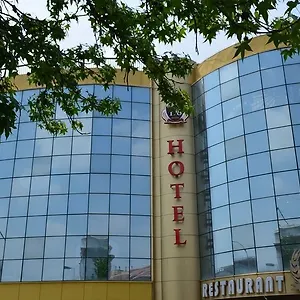 Hotel 198 3*